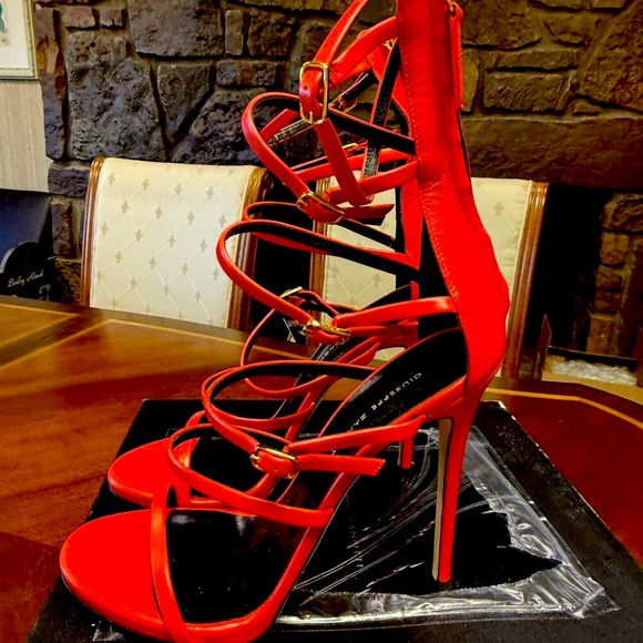 Stunning Giuseppe Zanotti Gladiator Sandals EU 39 NIB - Picture 3 of 9